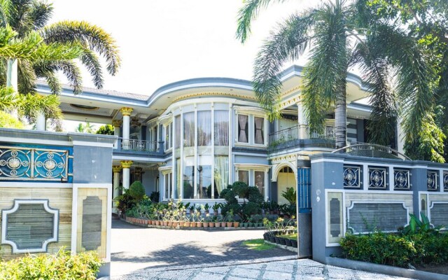 Sea Residence Manado by RedDoorz