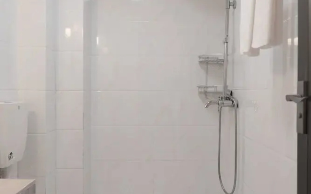 Qing Apartment Spring Heartbeat