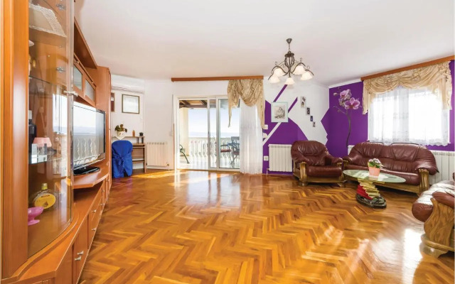 Three-Bedroom Apartment Maslenica with Sea view 08