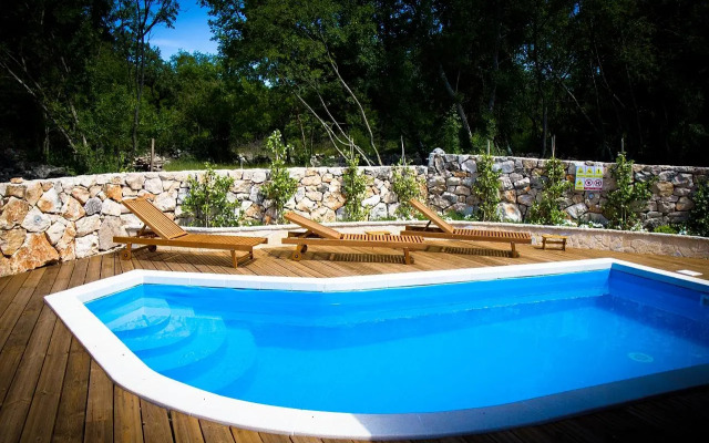 Excellent three bedroom house in Malinska