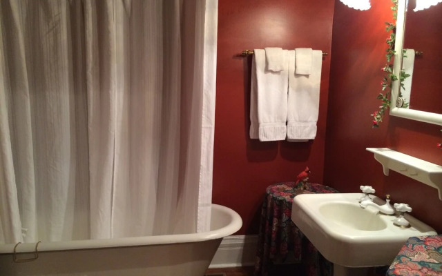 Brackenridge House Bed & Breakfast