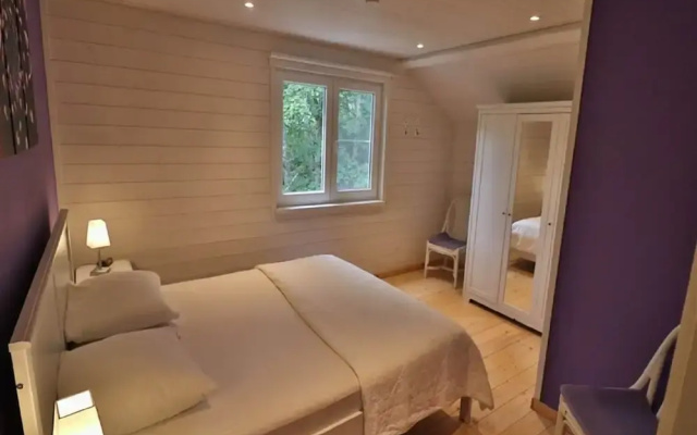 Stylish Chalet With Room