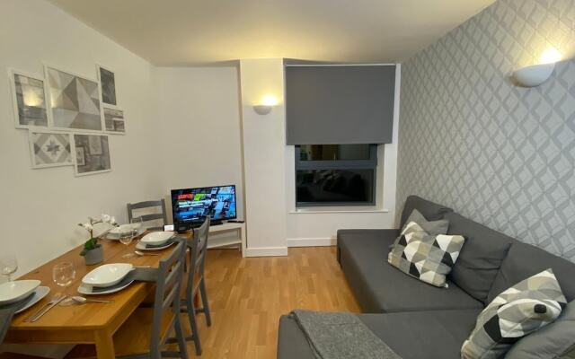 West One Aspect - City Apartment With A View