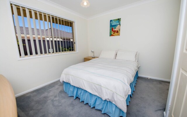 Whitesands Road, Unit 2/12