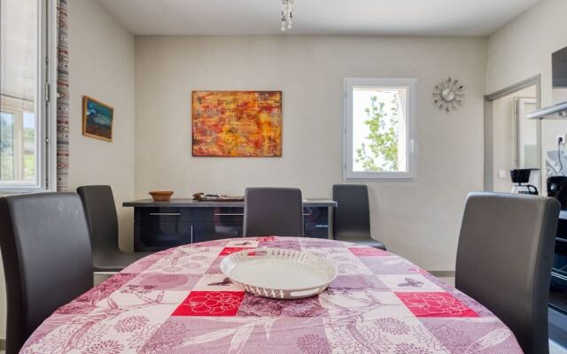 Cosy Holiday Home in Provence With Swimming Pool