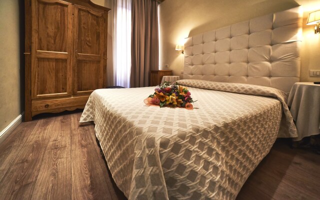 Townhouse Condotti 29