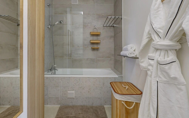 Elegant 1BR Near Eiffel & Champ de Mars