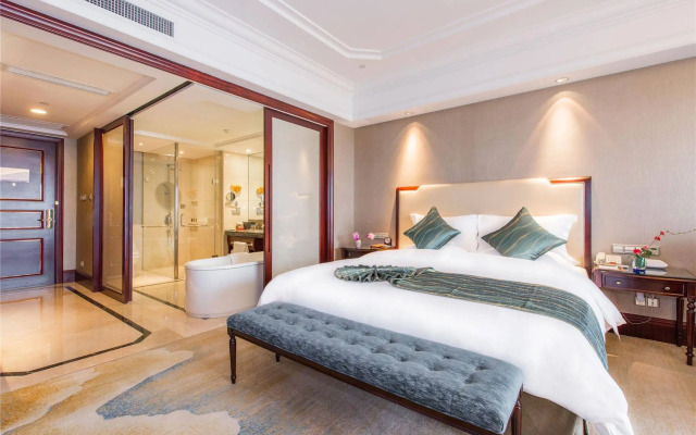 Qianjiang Junting Hotel, Haining