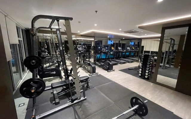Sedayu City Suites - Free Gym Pool