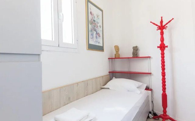 Charming Balcony Escape in Kipseli