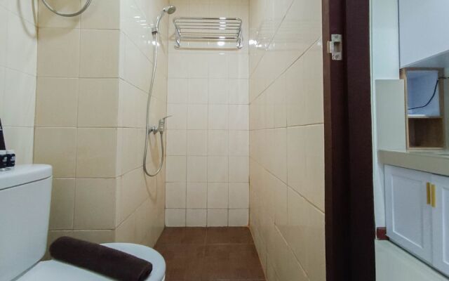 White And Cozy Studio At Vida View Makassar Apartment