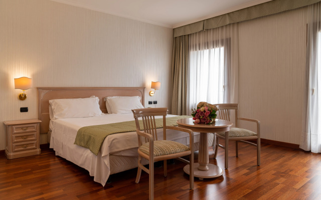 Hotel Roxy Plaza