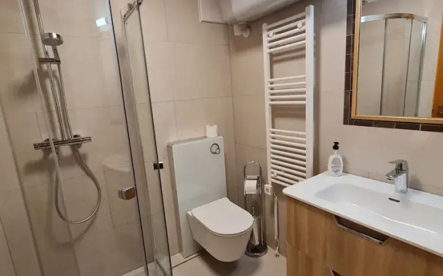 Cozy Apartment With Mountain View