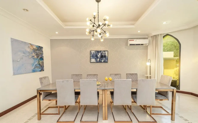 LUX Holiday Home - Frond P 1