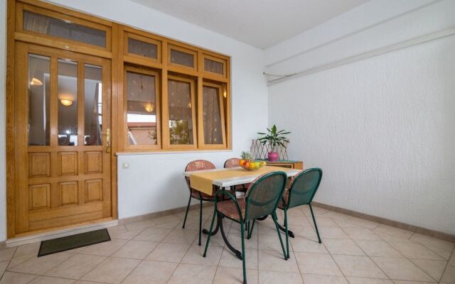 Apartments and Room Nevenka
