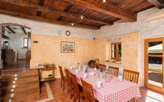 Villa Damiana in Domijani i