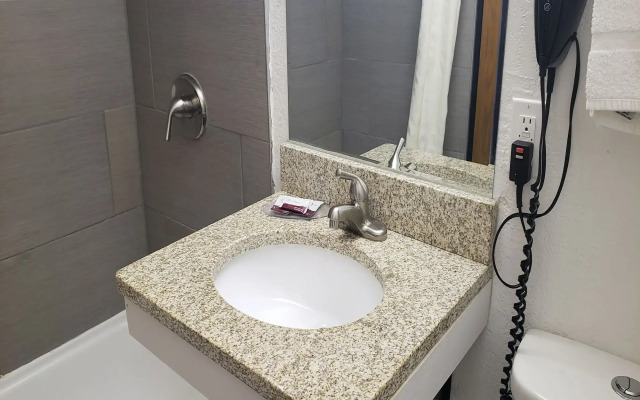Coratel Inn & Suites Mankato