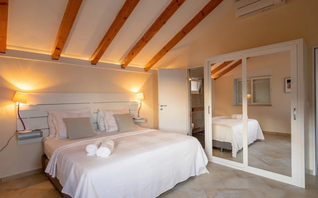 Stone Houses Dingač