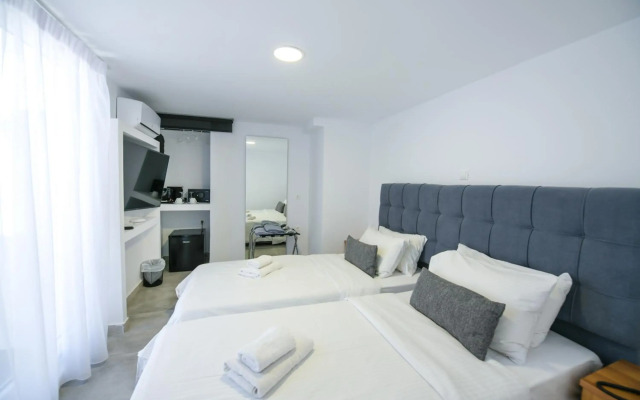 Kosmoplaz Beach Hotel