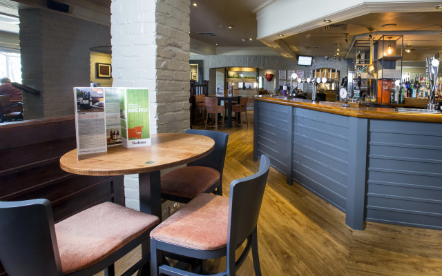 Premier Inn Leeds / Bradford Airport