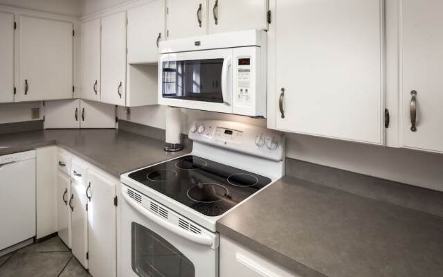 AAA Escape - Three Bedroom Cabin