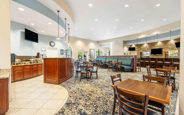 Best Western Plus Westgate Inn & Suites