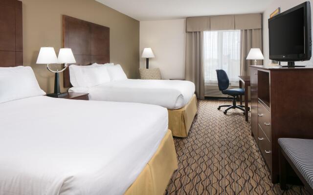 Holiday Inn Express Hotel & Suites Clinton by IHG