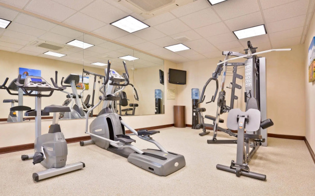 Green Mill Village Hotel & Suites, BW Signature Collection