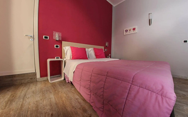 H Rooms Boutique Hotel