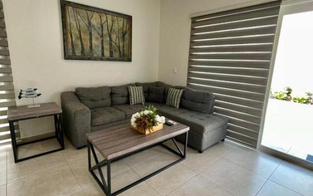 Casa turquesa pie de playa Mazatlan (Brujas)