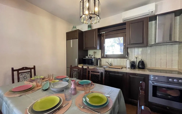 Stylish Maisonette With 3 Bedrooms in Vourvourou, Greece