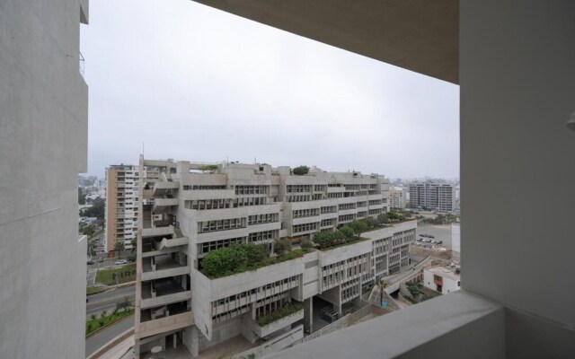 Exclusive Penthouse With Private Rooftop Jacuzzi BBQ Game Room