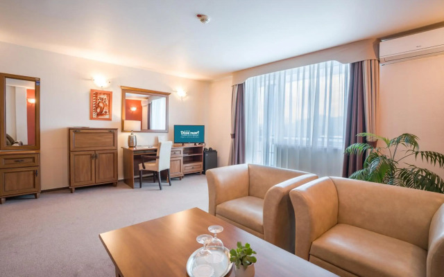 Hotel Dixon