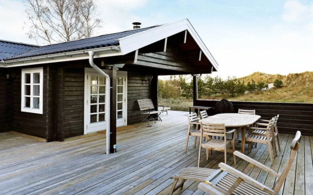 6 Person Holiday Home in Albaek