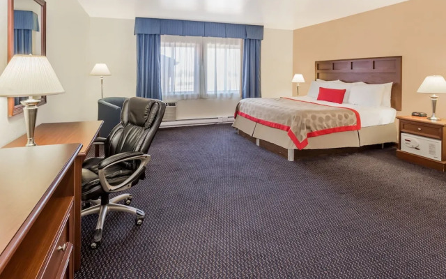 Baymont Inn & Suites Waukesha