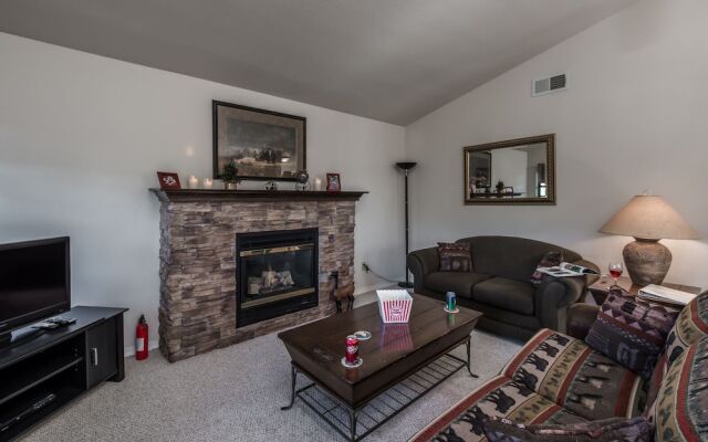 411alpinevillage100mtncb - Alpine Village Cabin #100