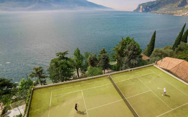 EALA My Lakeside Dream – Adults Only