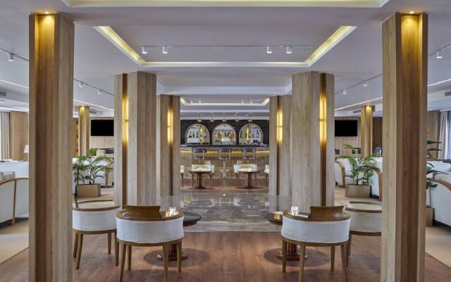 Mövenpick Royal Lotus Nile Cruise, Every Monday Four Nights From Luxor, Every Friday Three Nights From Aswan - Including Excursions & Sightseeing