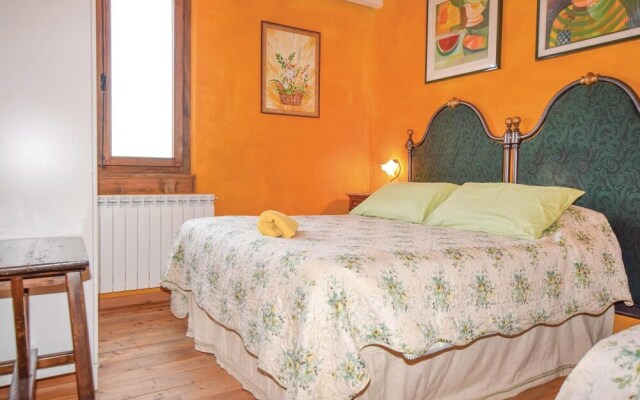 Stunning Home in Castelnuovo Calcea With Wifi and 7 Bedrooms