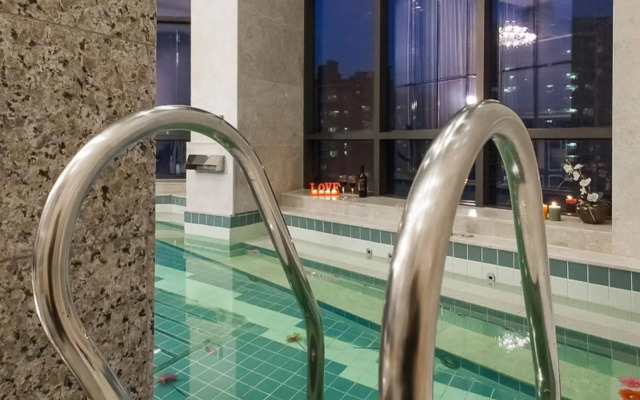 Pharos Hotel