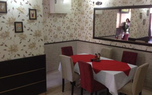 Hotel Elena