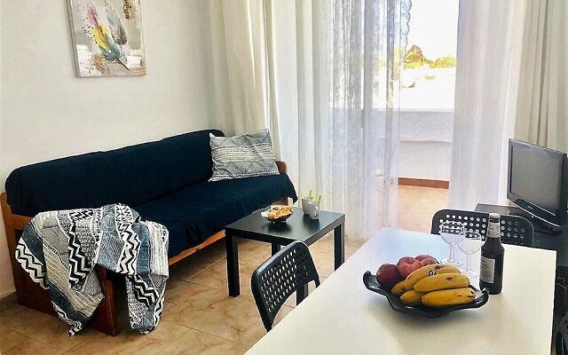 Cozy Apartment With Pool