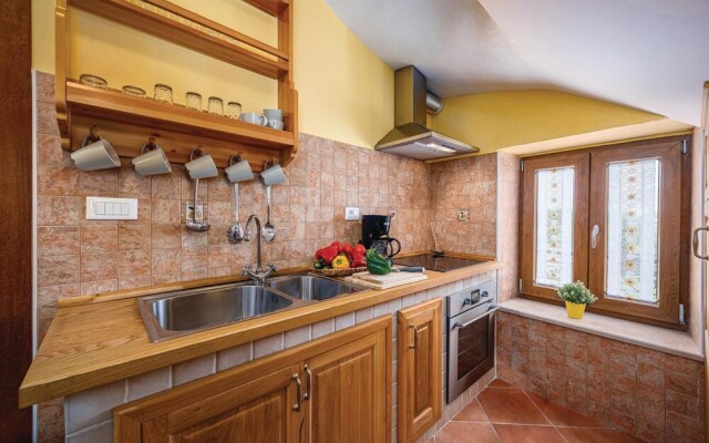 Nice Home in Nova Vas With 4 Bedrooms, Wifi and Outdoor Swimming Pool