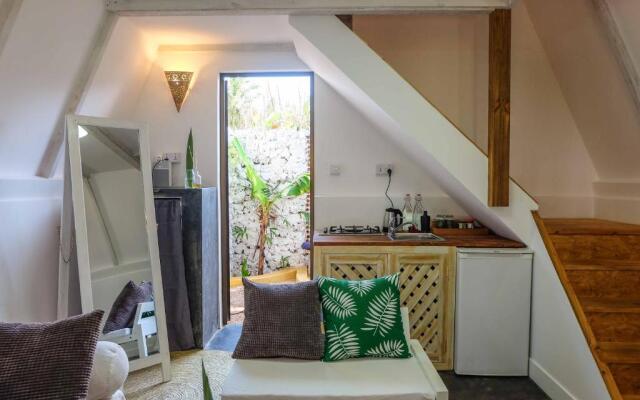 B4 Beach Club (Adults only)