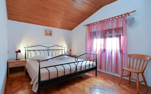 Apartment 1376