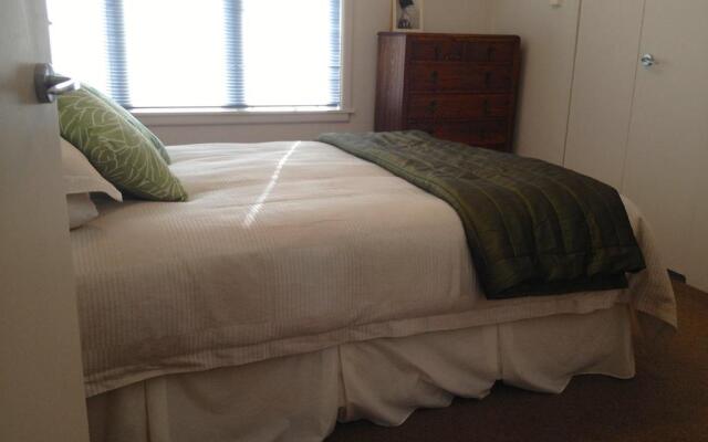Tymeout - Athenree Accommodation
