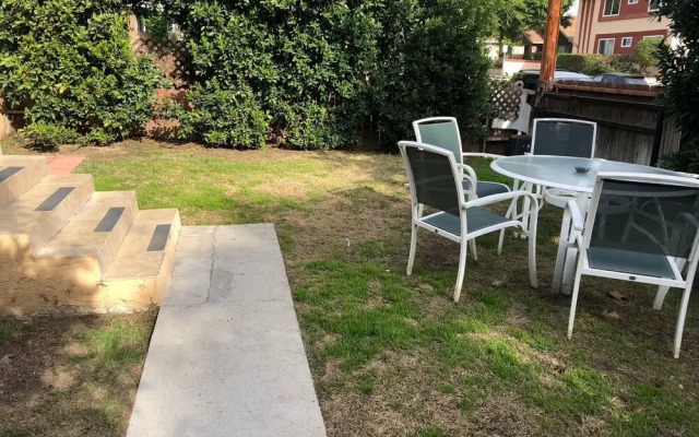 Unique 2 Bedroom in Burbank