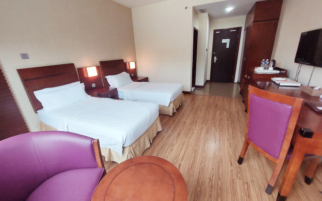 Celyn Hotel, City Mall