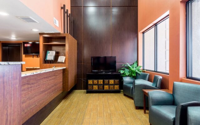 Comfort Inn & Suites Nashville Downtown – Stadium