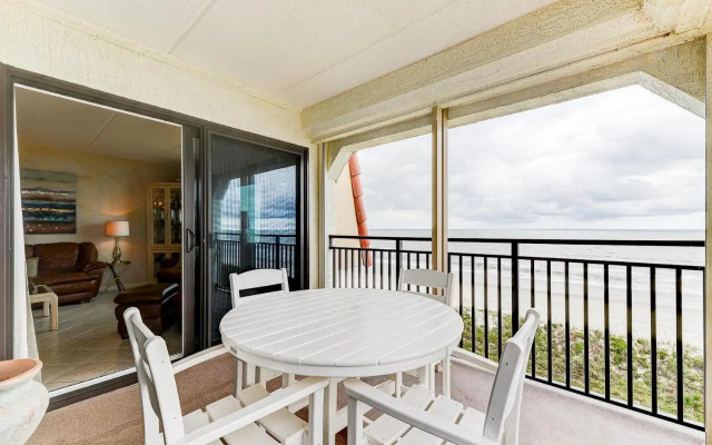 Windjammer Apartment 412